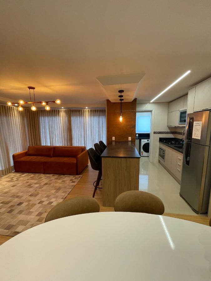 Apartamento Espetacular, 2 Suites, A 30M Da Rua Coberta Gramado Exterior foto