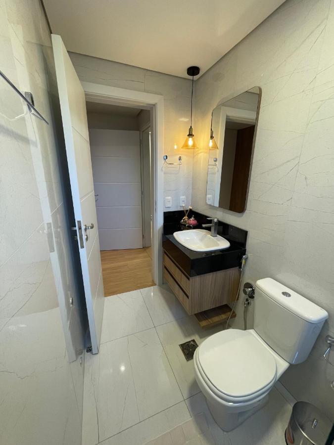 Apartamento Espetacular, 2 Suites, A 30M Da Rua Coberta Gramado Exterior foto
